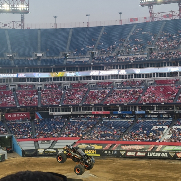 Nothing - Picture 5 of 16